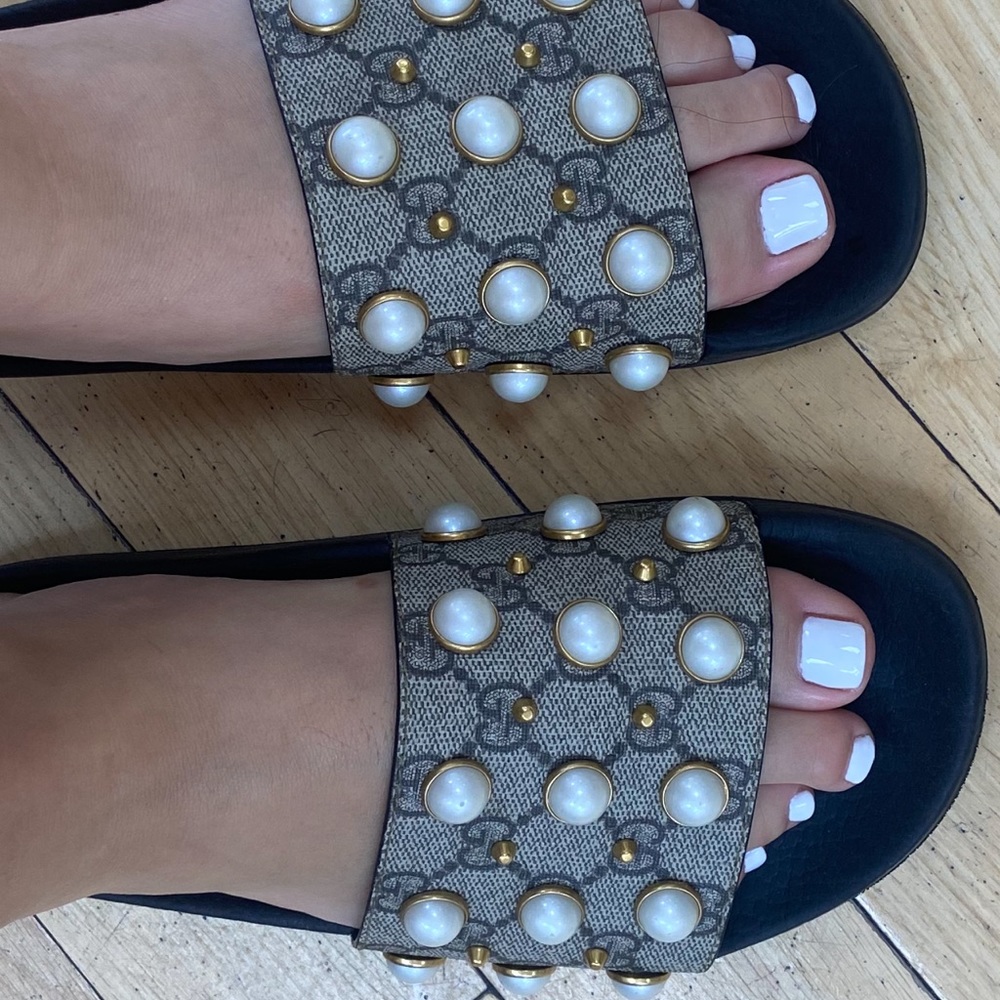 COPY - Gucci Pearl Slides SZ 39
